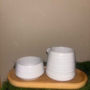 White Ceramic Creamer and Sugar Set with Bamboo Tray from Nespresso